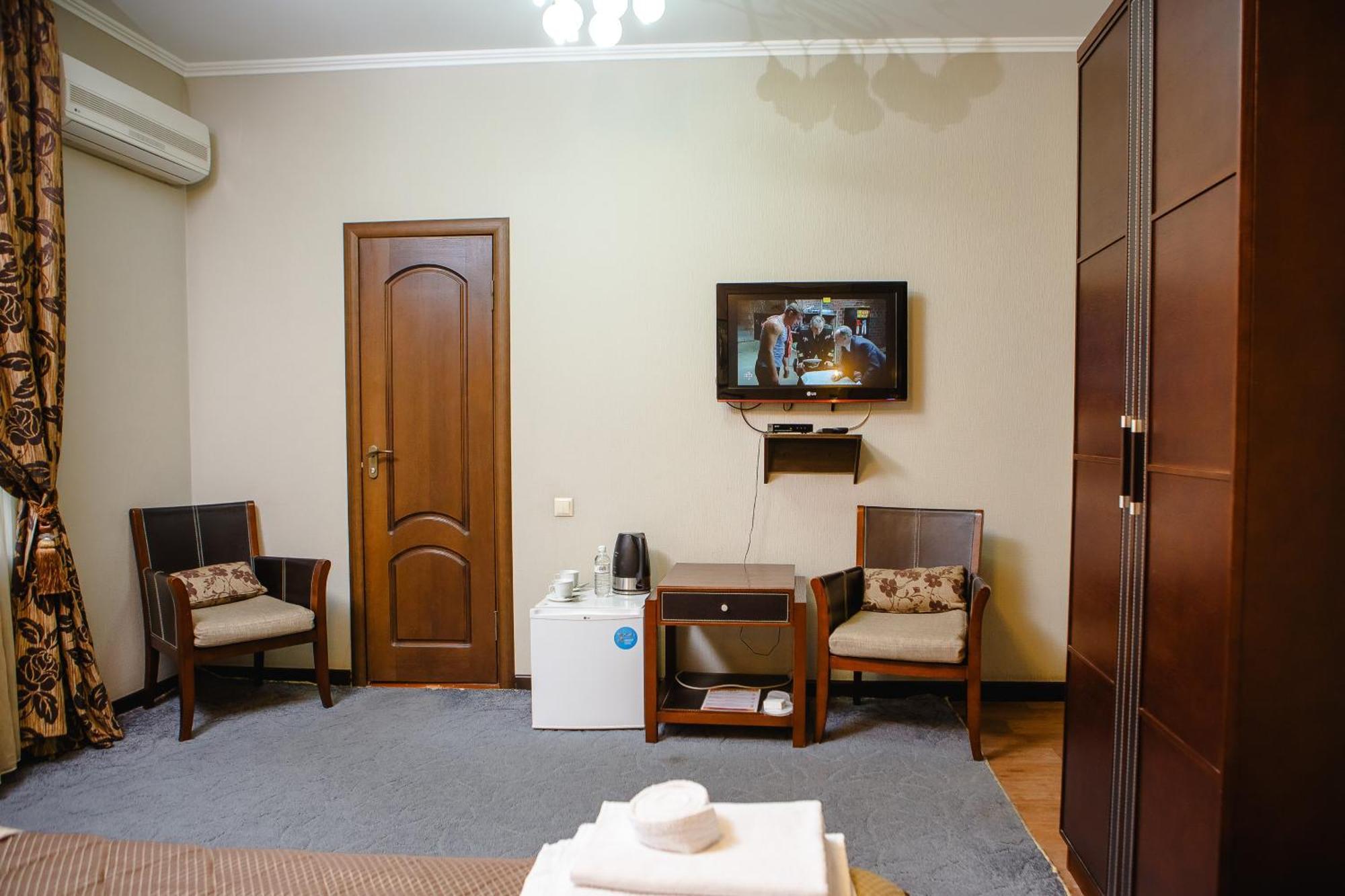 Totem Hotel Shymkent Exterior foto